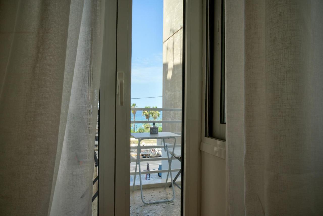 The Cosy Luxurious Seaside Apartment Афины Экстерьер фото